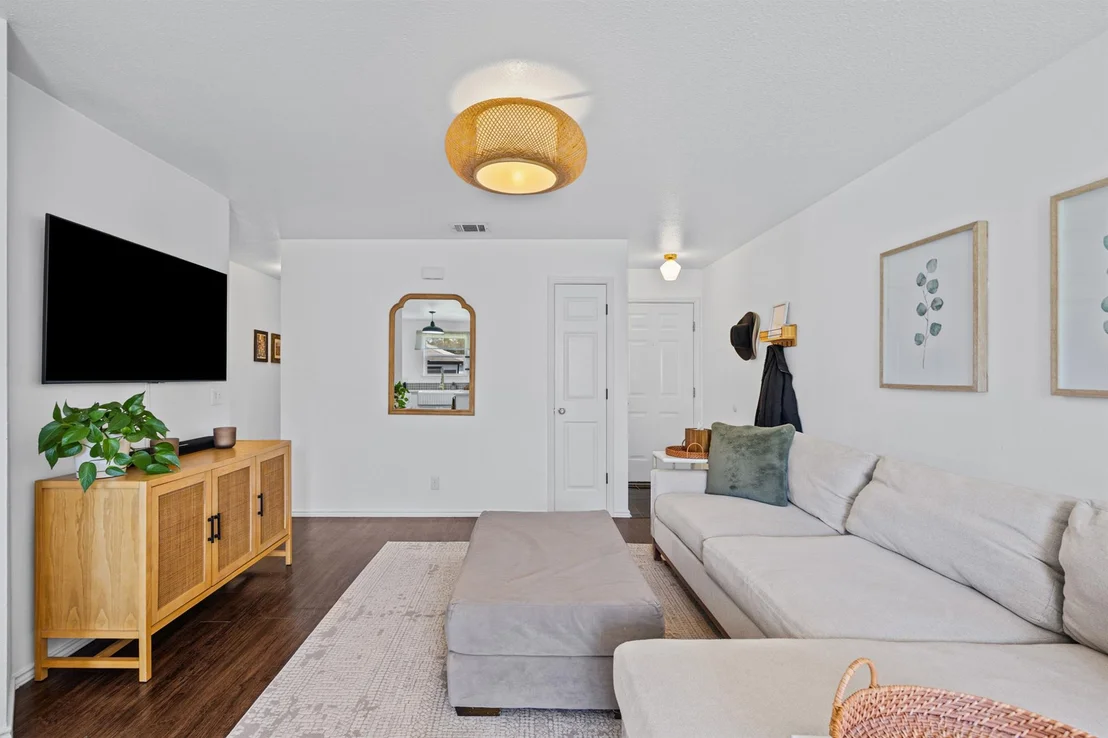Photo of 6809 Sabrina DR