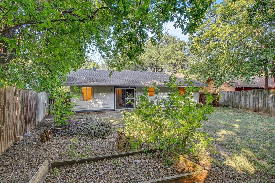 Photo of 909 Glen Oak DR