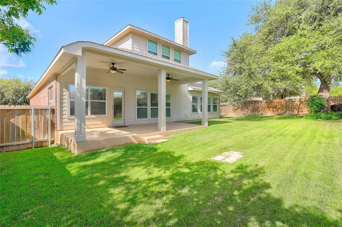 Photo of 903 Madrone DR