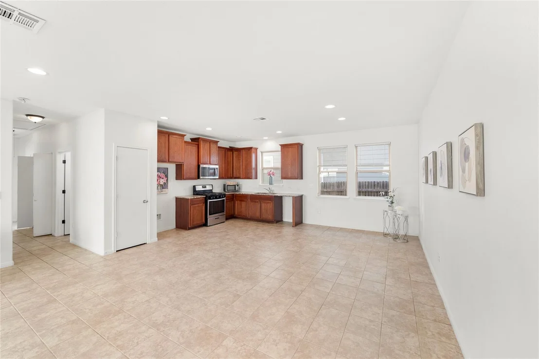Photo of 217 Vestral RD