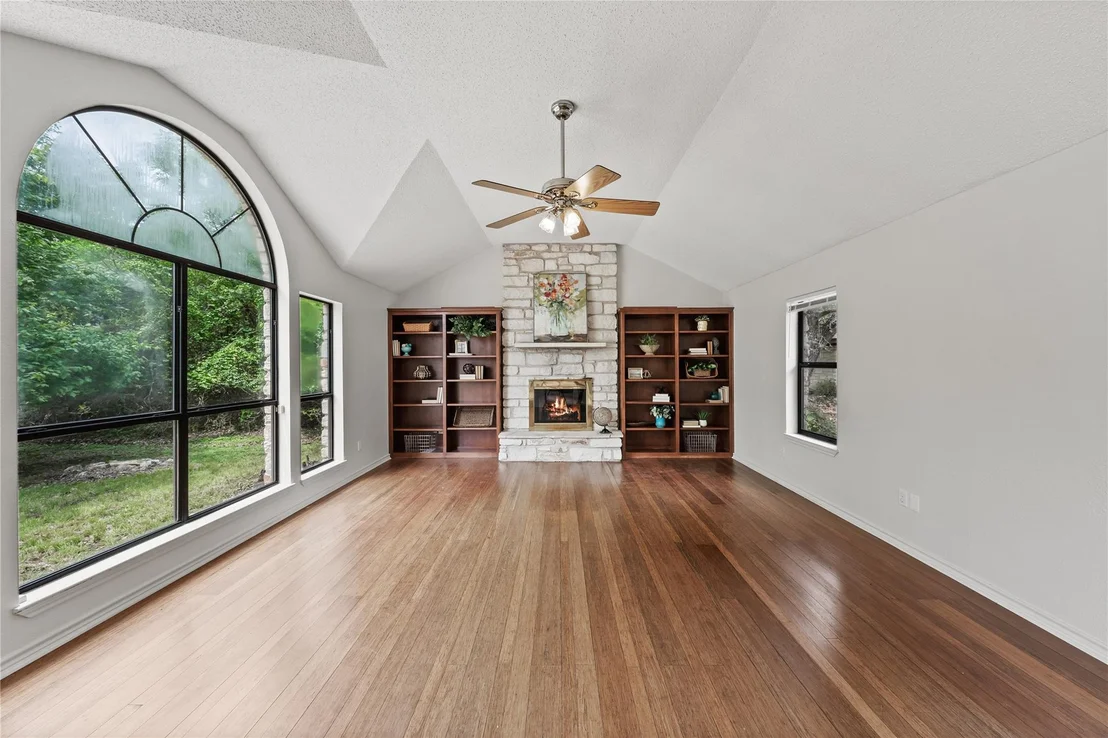 Photo of 11105 Highview DR