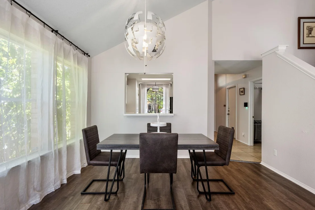 Photo of 1606 Academy PL