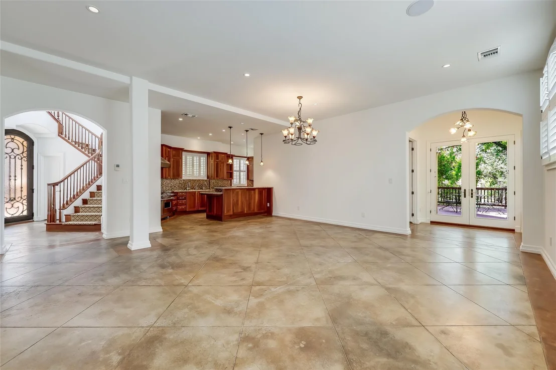 Photo of Unit 33 at 2800 Waymaker WAY