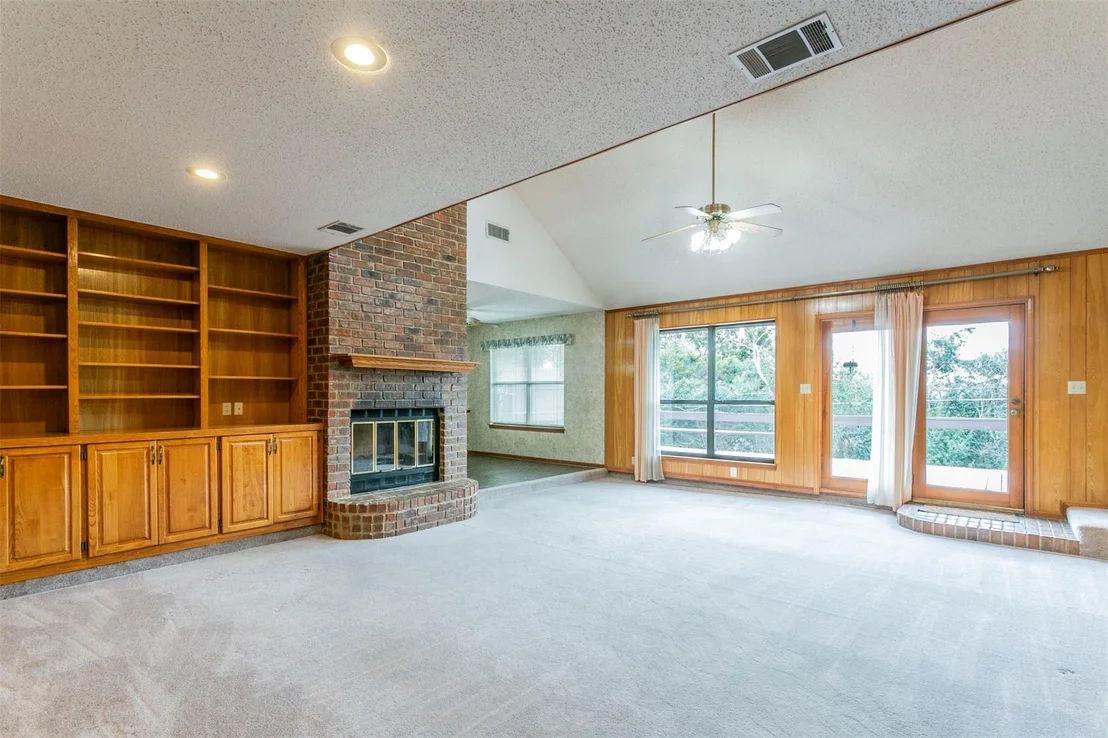 Photo of 2601 River Oaks DR