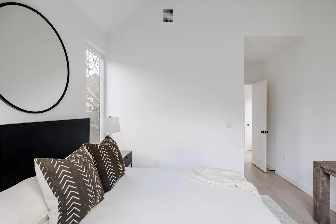 Photo of Unit 2 at 3209 Dolphin DR