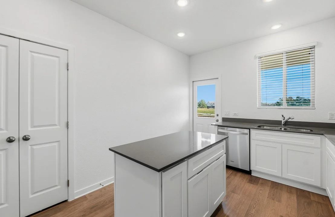 Photo of 108 Blackfoot Daisy PATH
