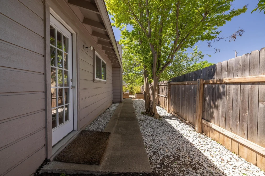 Photo of 2607 Cascade DR