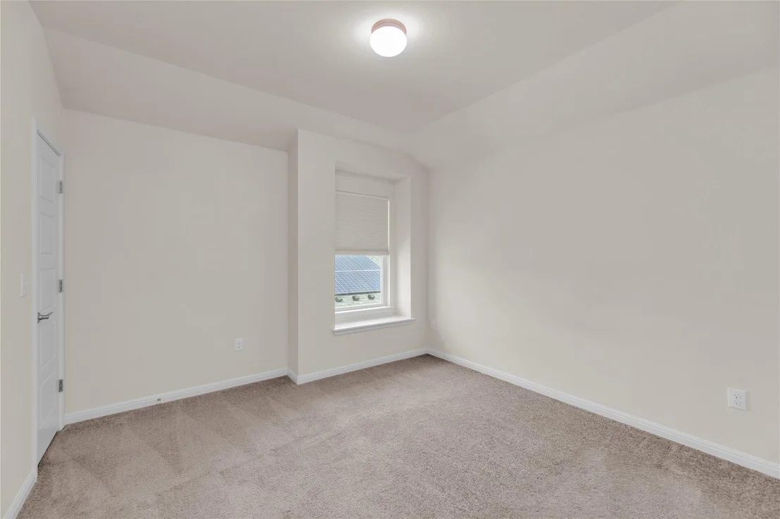 Photo of 9921 Becoming ST