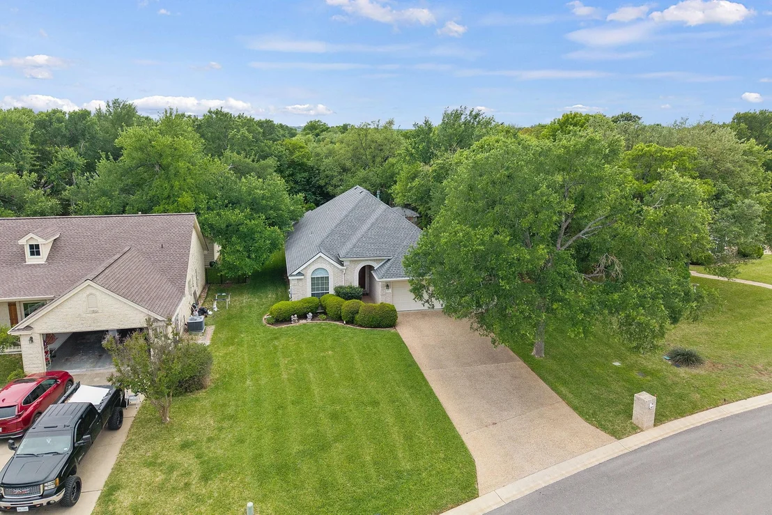 Photo of 107 Stacey LN