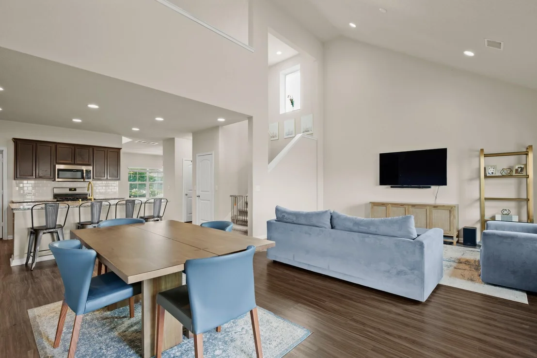 Photo of 605 Dubina Ave