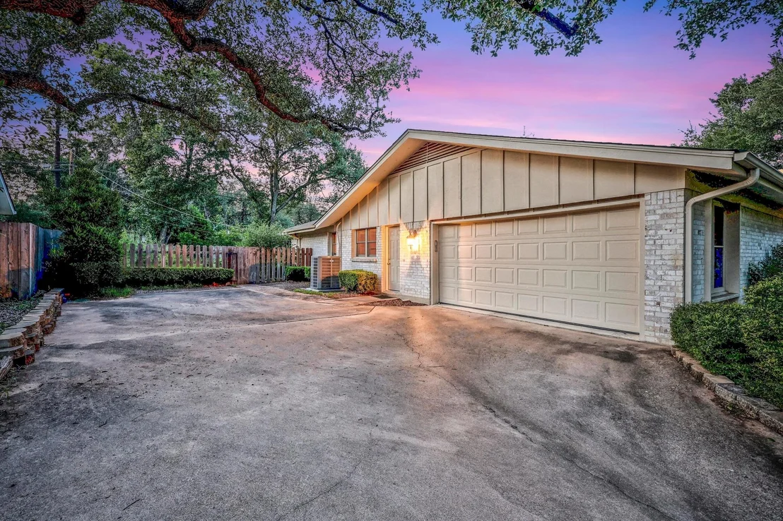 Photo of 9404 Arch Hill CIR