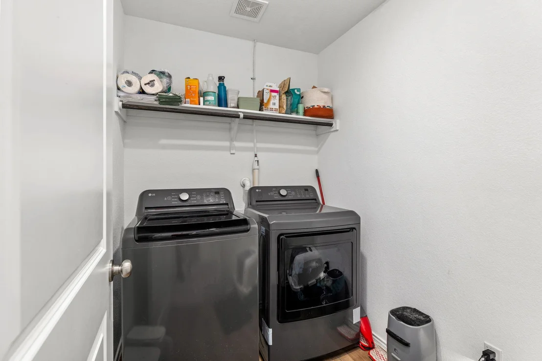 Photo of 2404 Windrow LN