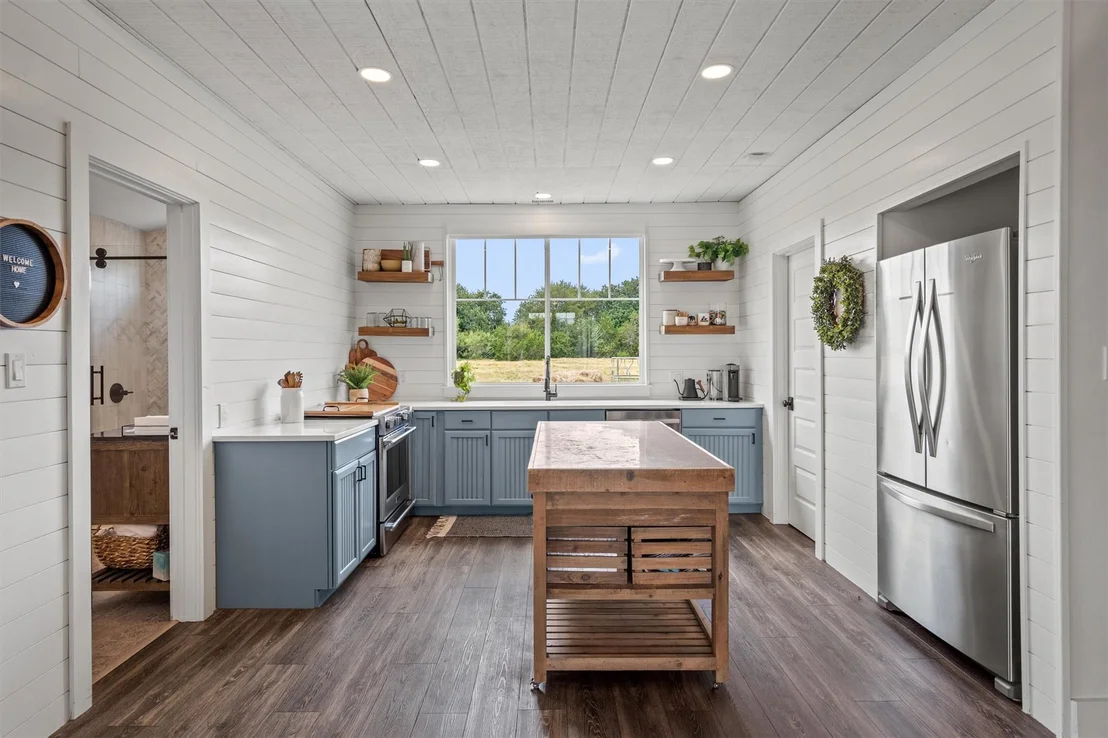 Photo of 323 Patricia RD