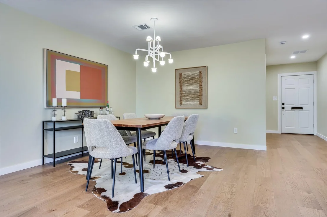 Photo of 2504 Deerfoot TRL