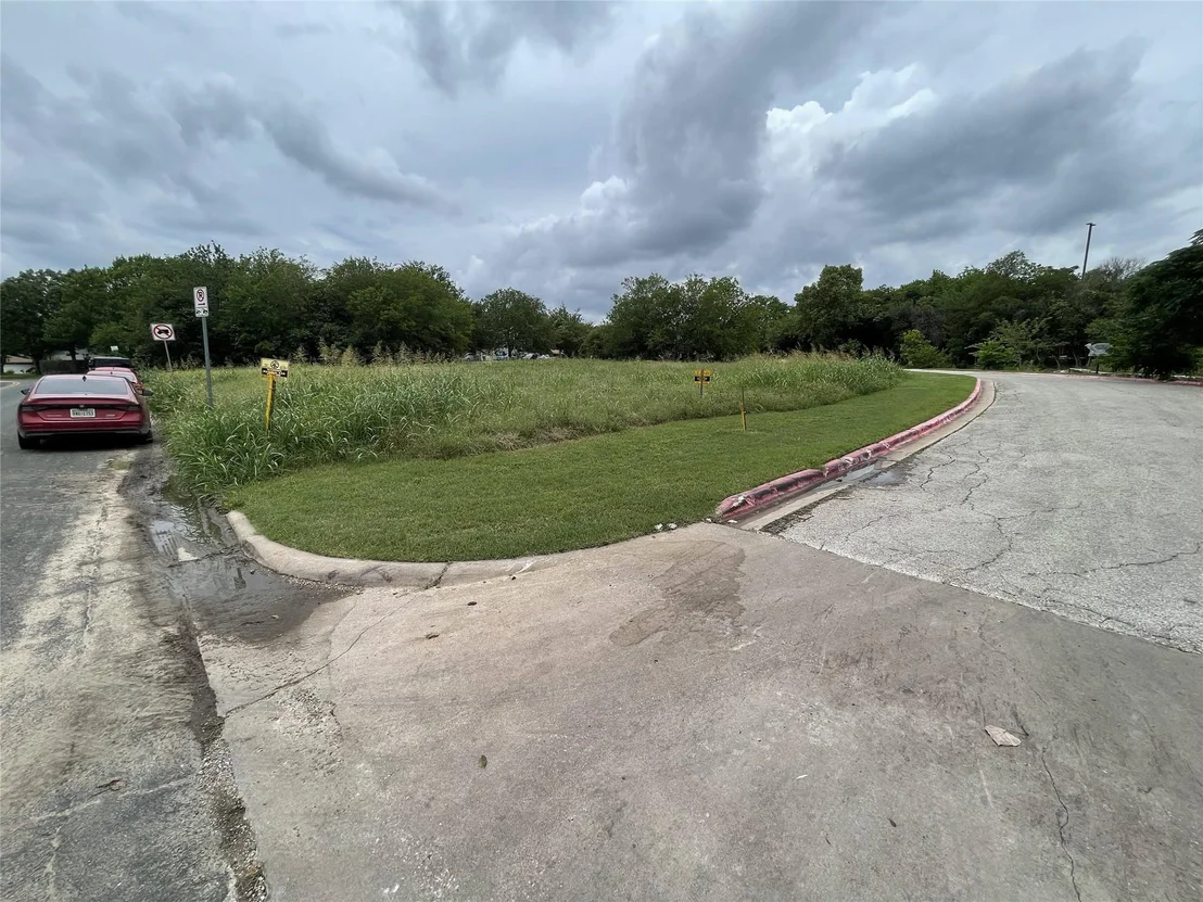 Photo of 904 Battle Bend BLVD