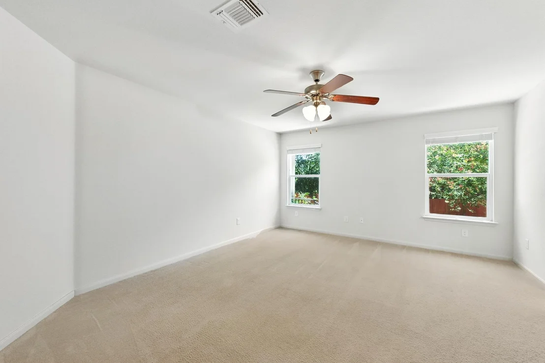 Photo of 2215 Stonehaven