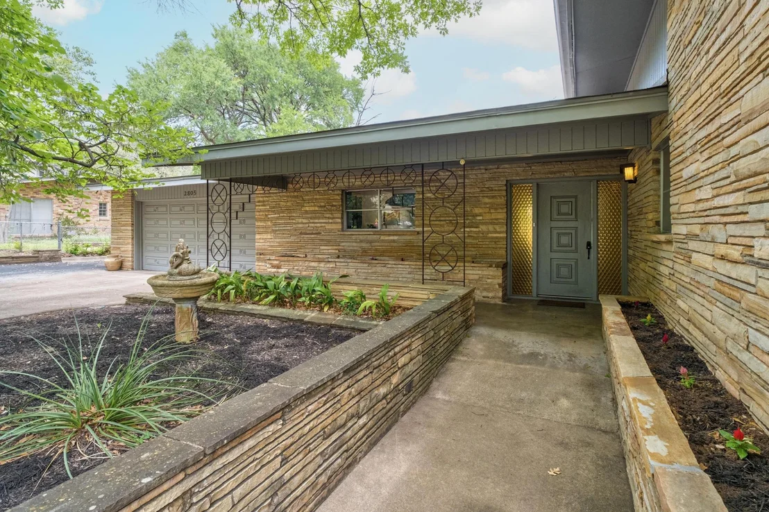 Photo of 2805 Hatley DR