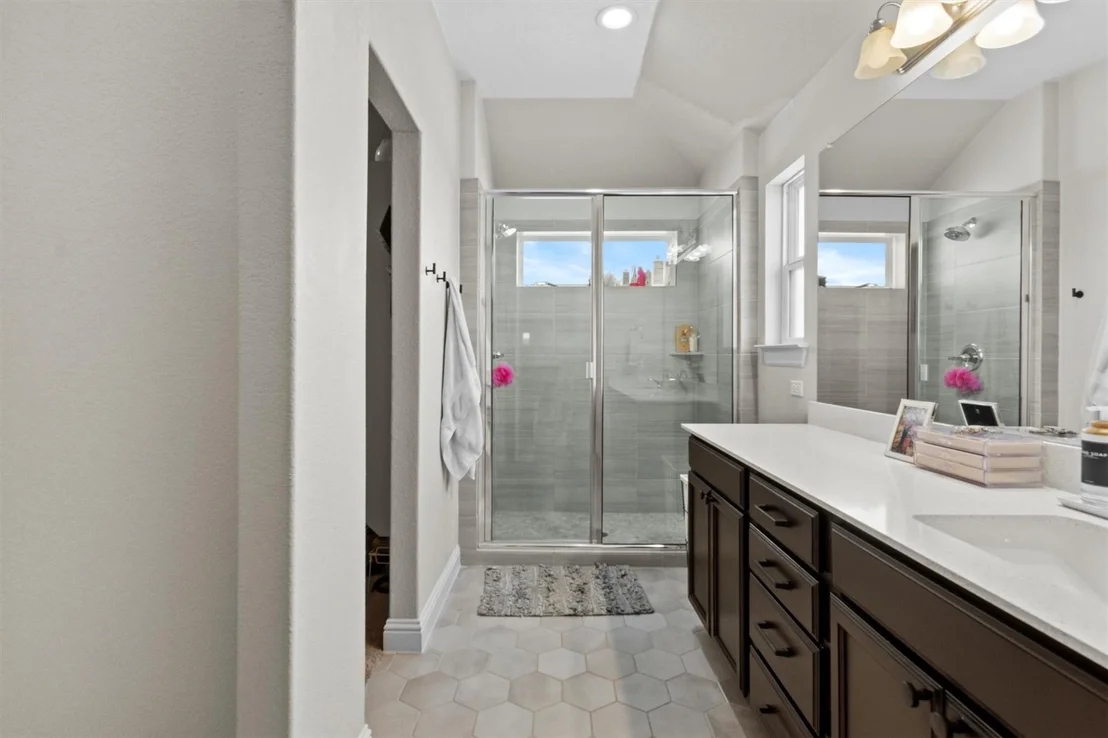 Photo of 324 Gaida LOOP