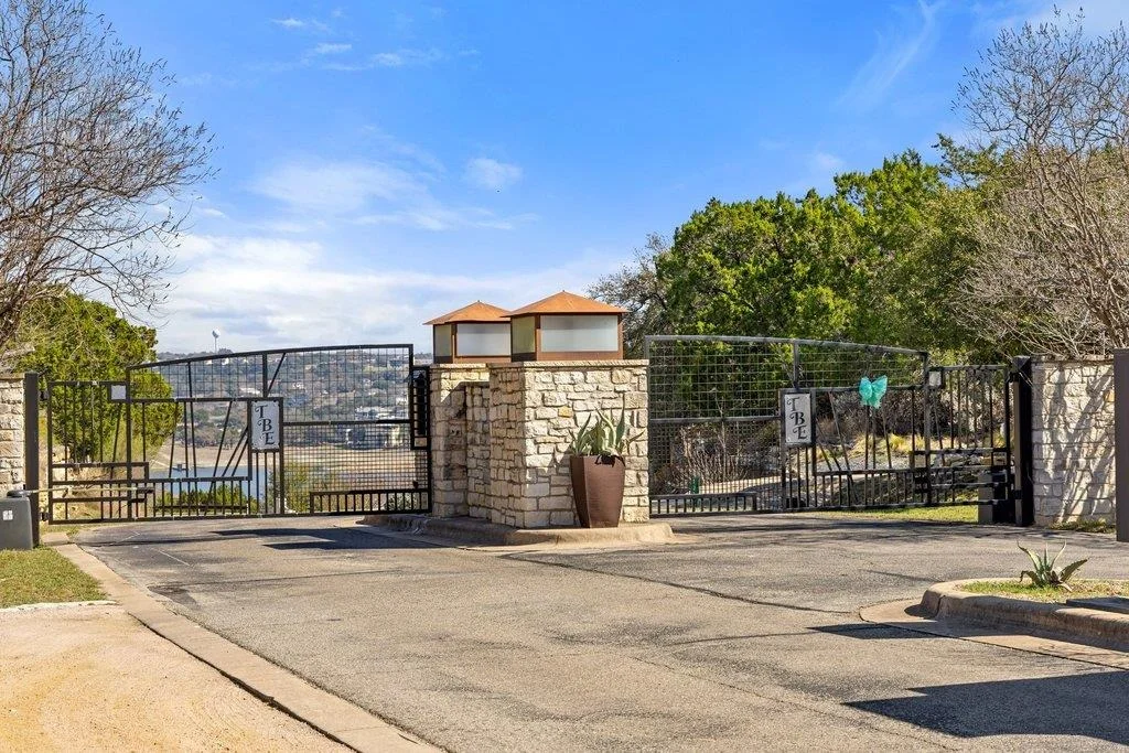 Photo of 10 Thurman Bluff DR