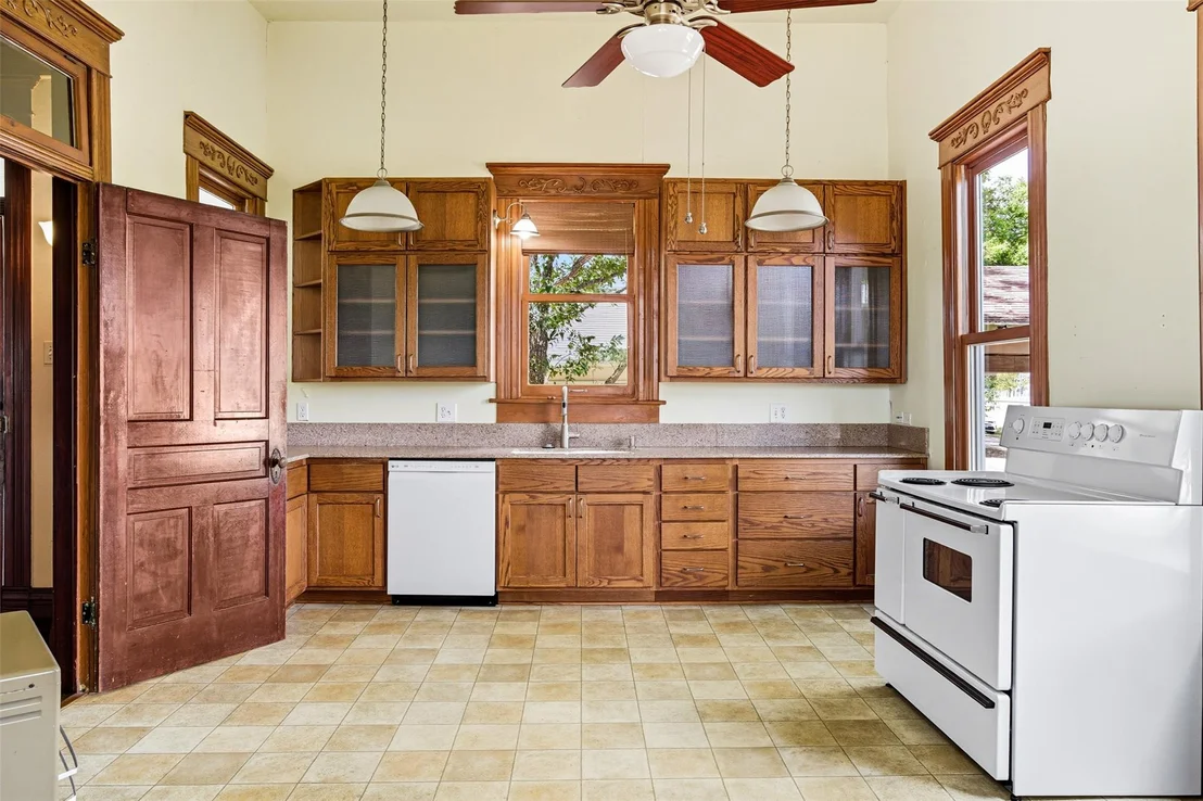 Photo of 105 Davis DR