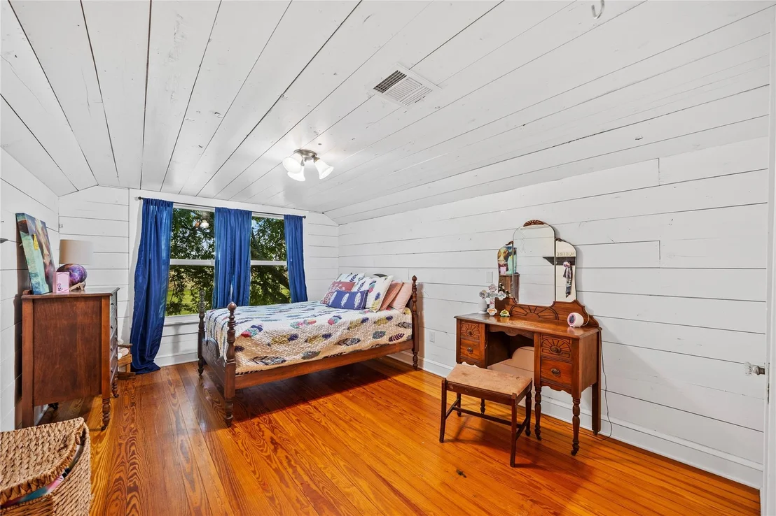 Photo of 281 Ging RD