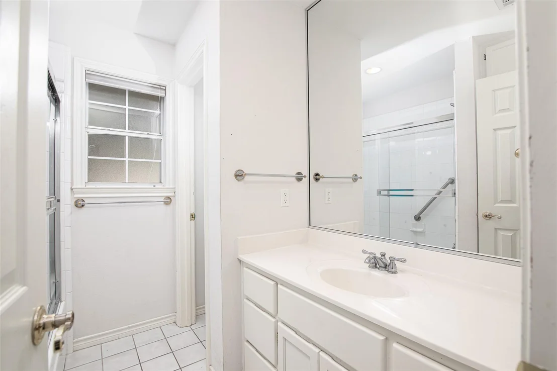 Photo of 5101 Sterling DR