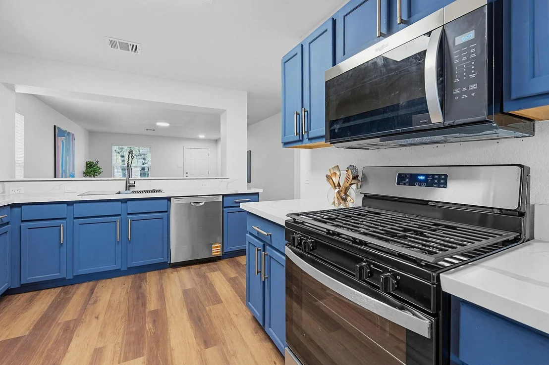 Photo of 114 Loryn DR
