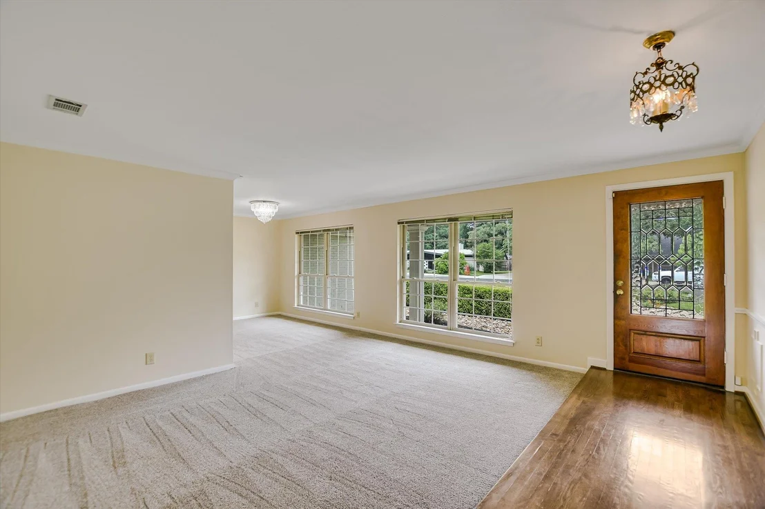 Photo of 4011 N Hills DR