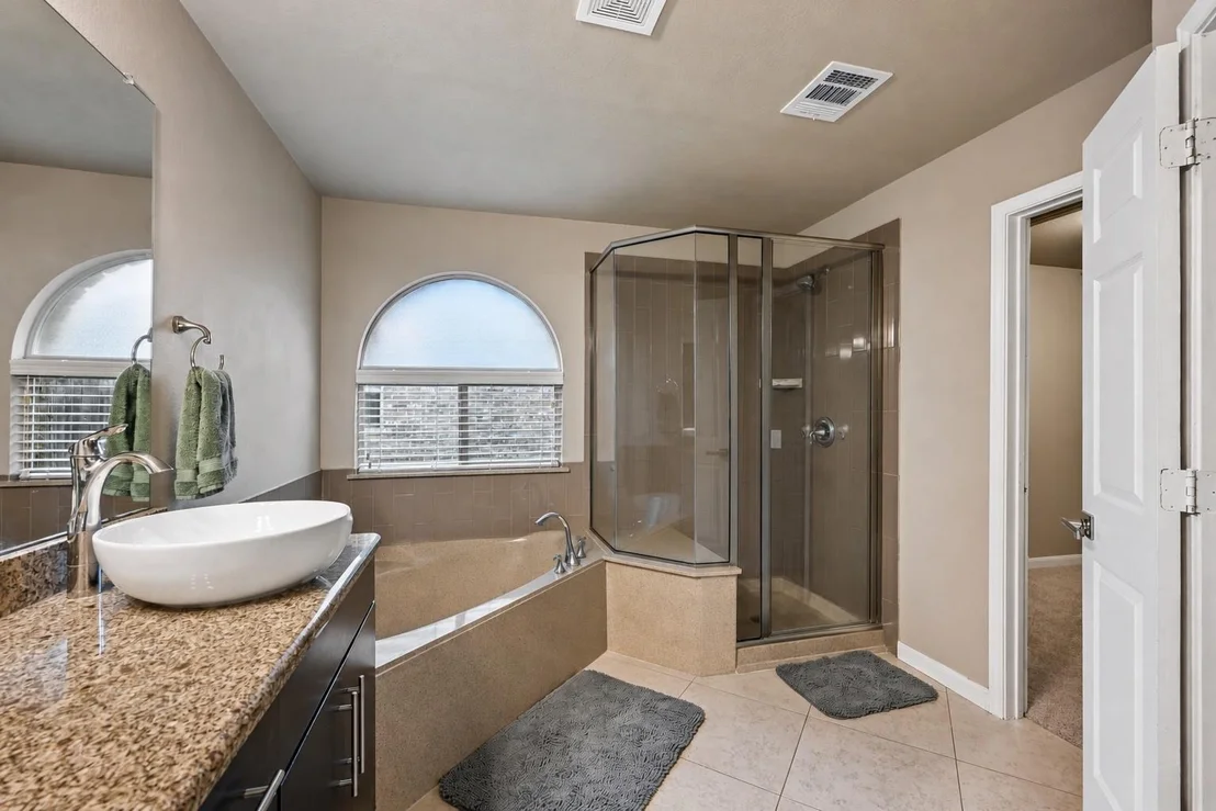 Photo of 2336 Lyla LN