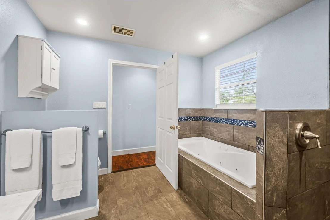 Photo of 2110 Spring Valley DR