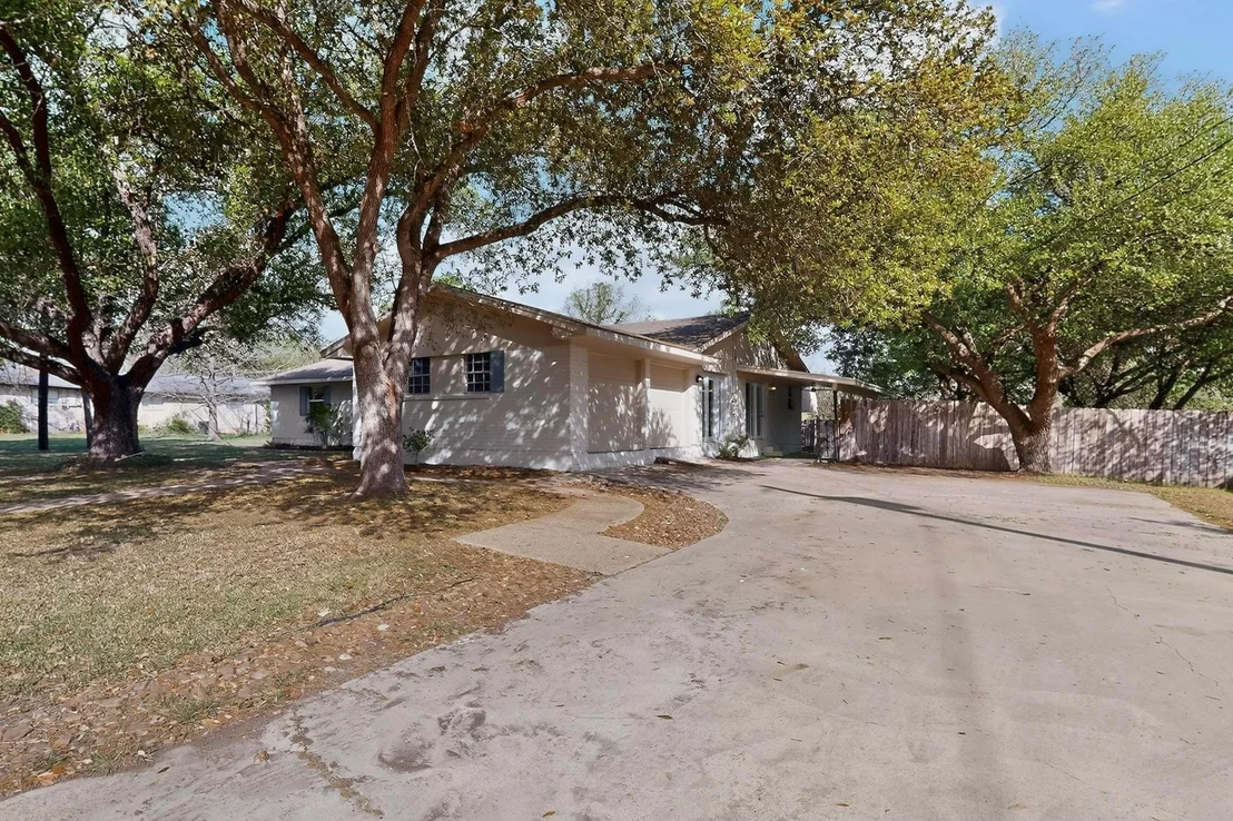 Photo of 812 George ST