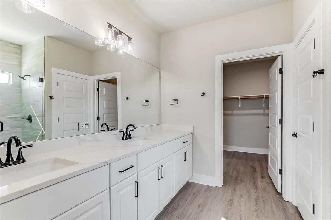 Photo of 2109 Park View DR