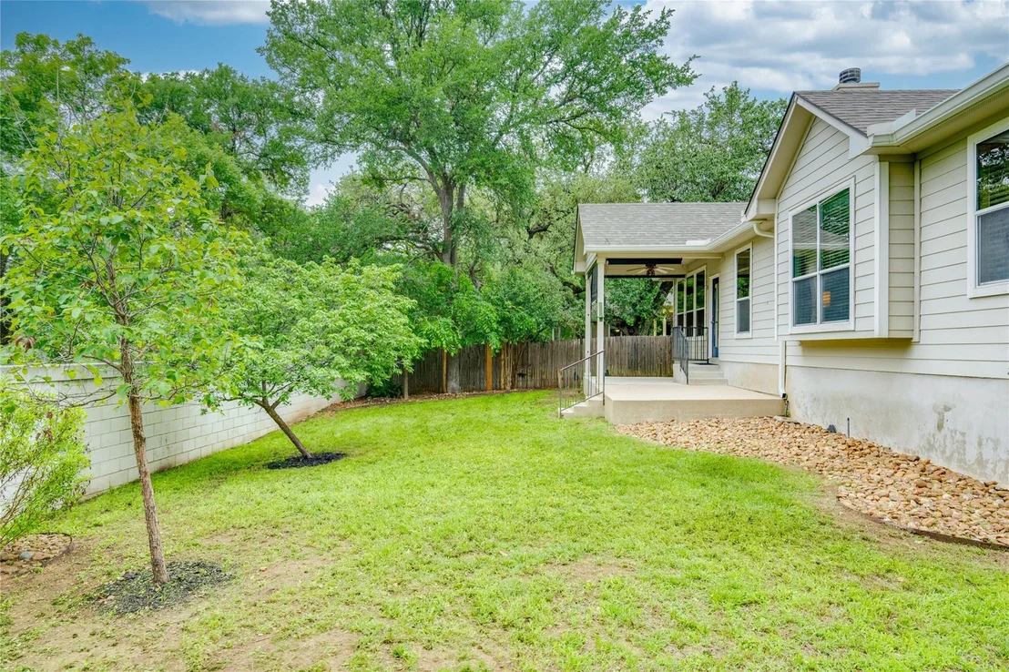 Photo of 6421 Carrington DR
