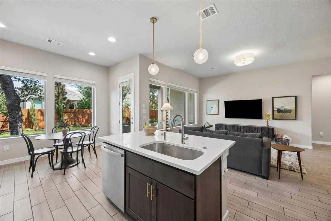 Photo of 832 Whitetail DR