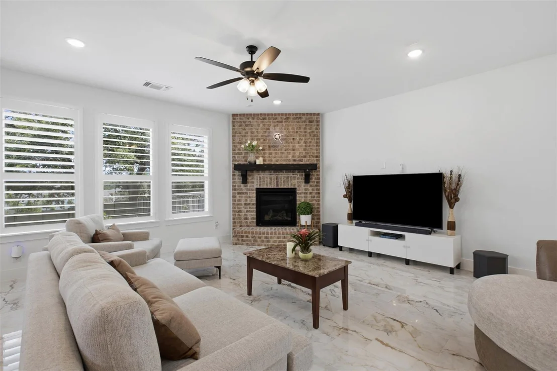 Photo of 132 Timber Glen LN