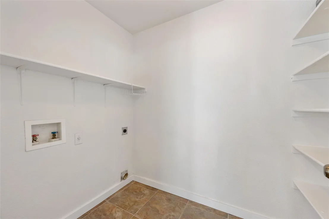 Photo of 1602 Candlelight DR