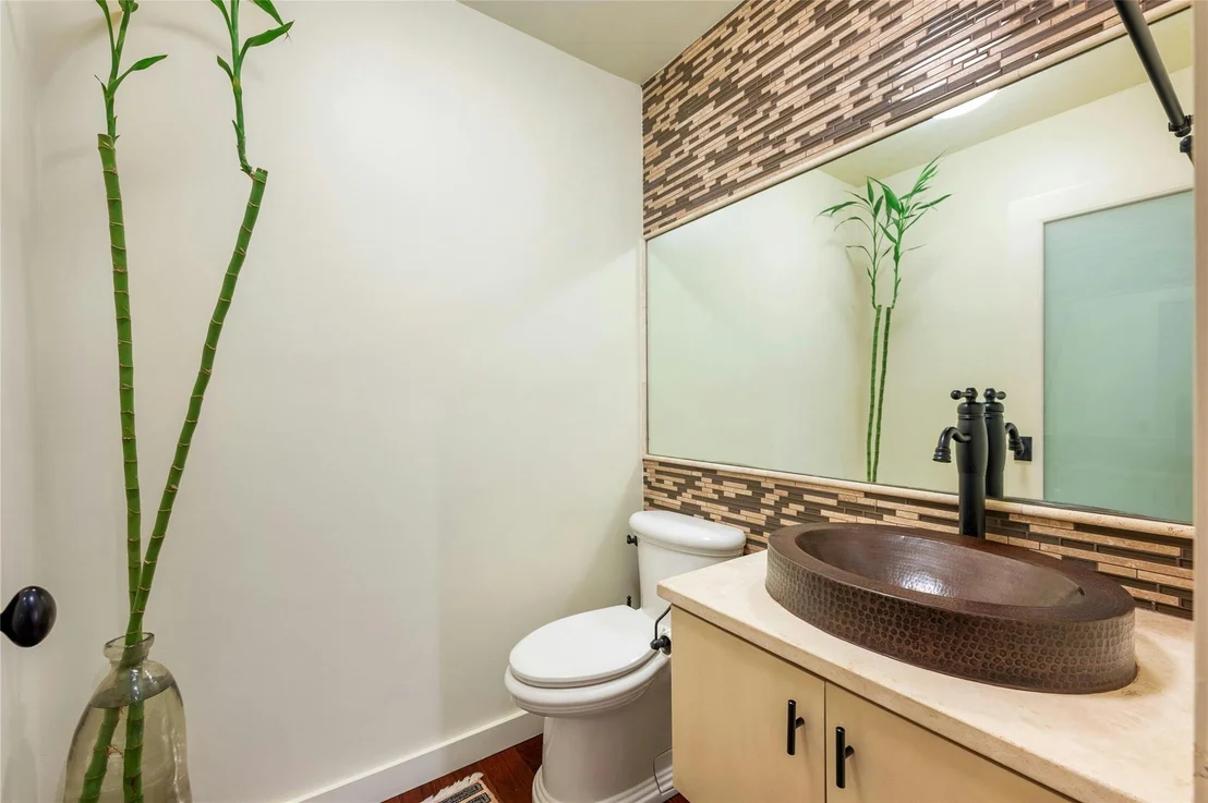 Photo of 6108 Highlandale DR