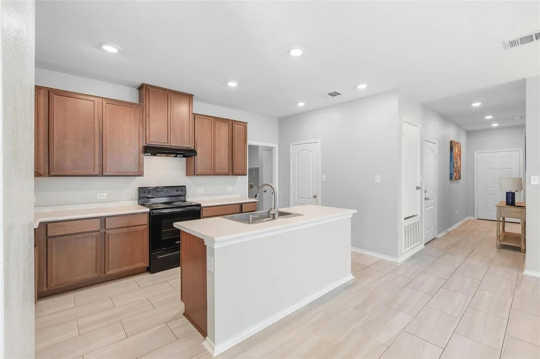 Photo of 271 Auburn ST