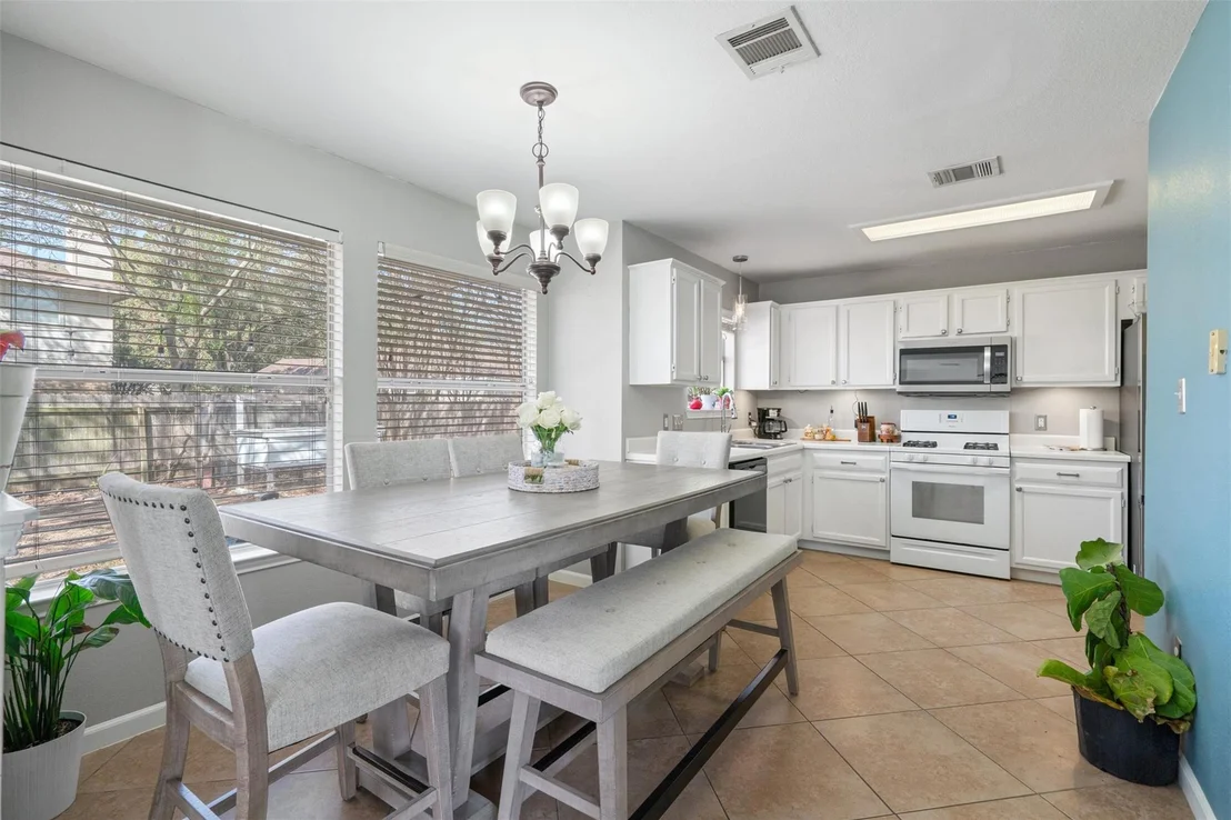 Photo of 1002 Pathfinder WAY
