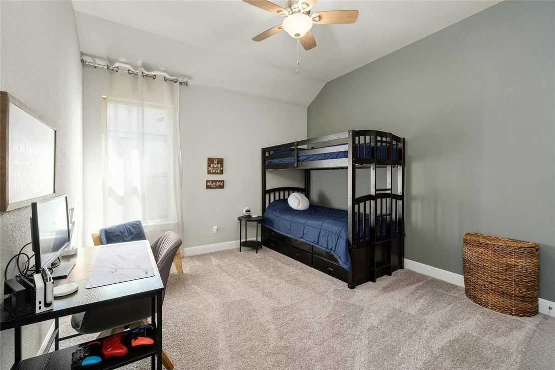 Photo of 401 Jacksdaw DR