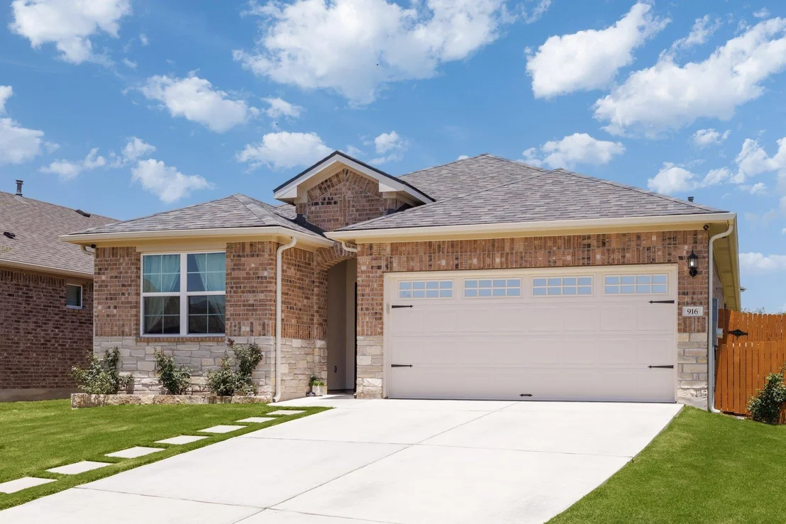Photo of 916 Scott CT