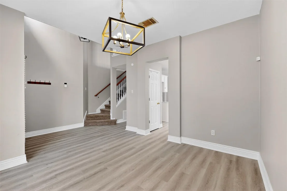 Photo of 5008 Barlow DR