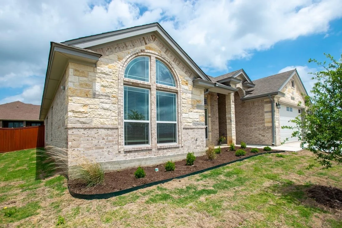 Photo of 1014 Winchester DR