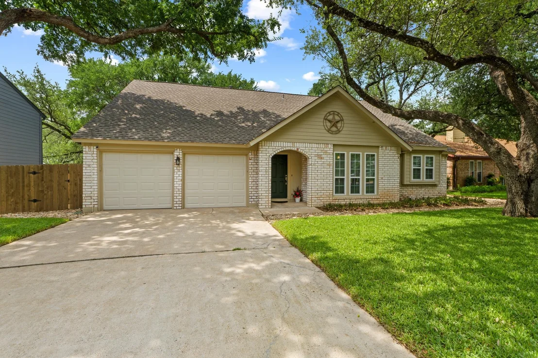 Photo of 4107 Columbine DR