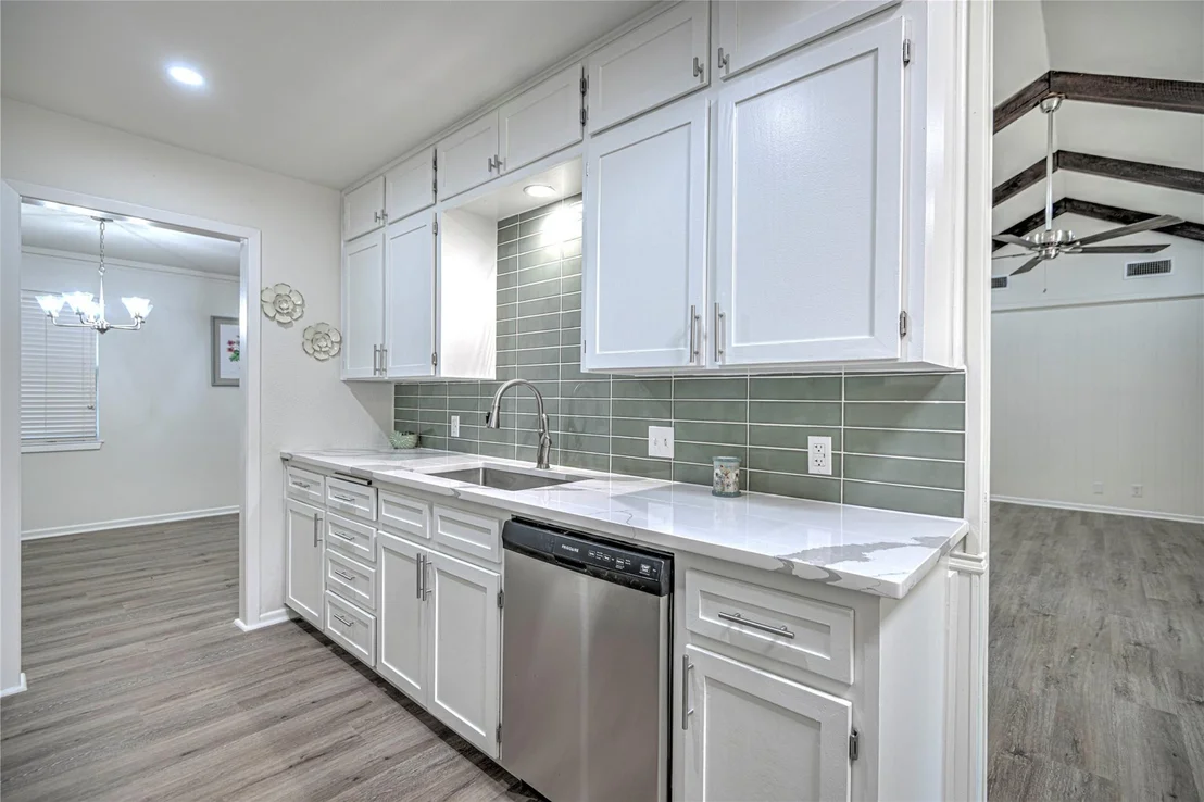 Photo of 3110 Hemlock BLVD