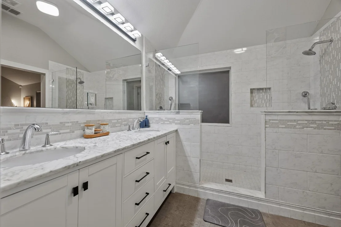 Photo of 5935 Salcon Cliff DR