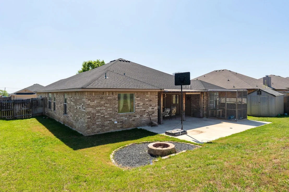 Photo of 2411 Scott DR