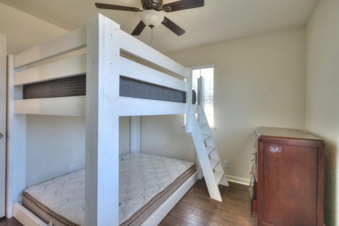 Photo of 1116 Wind Haven DR
