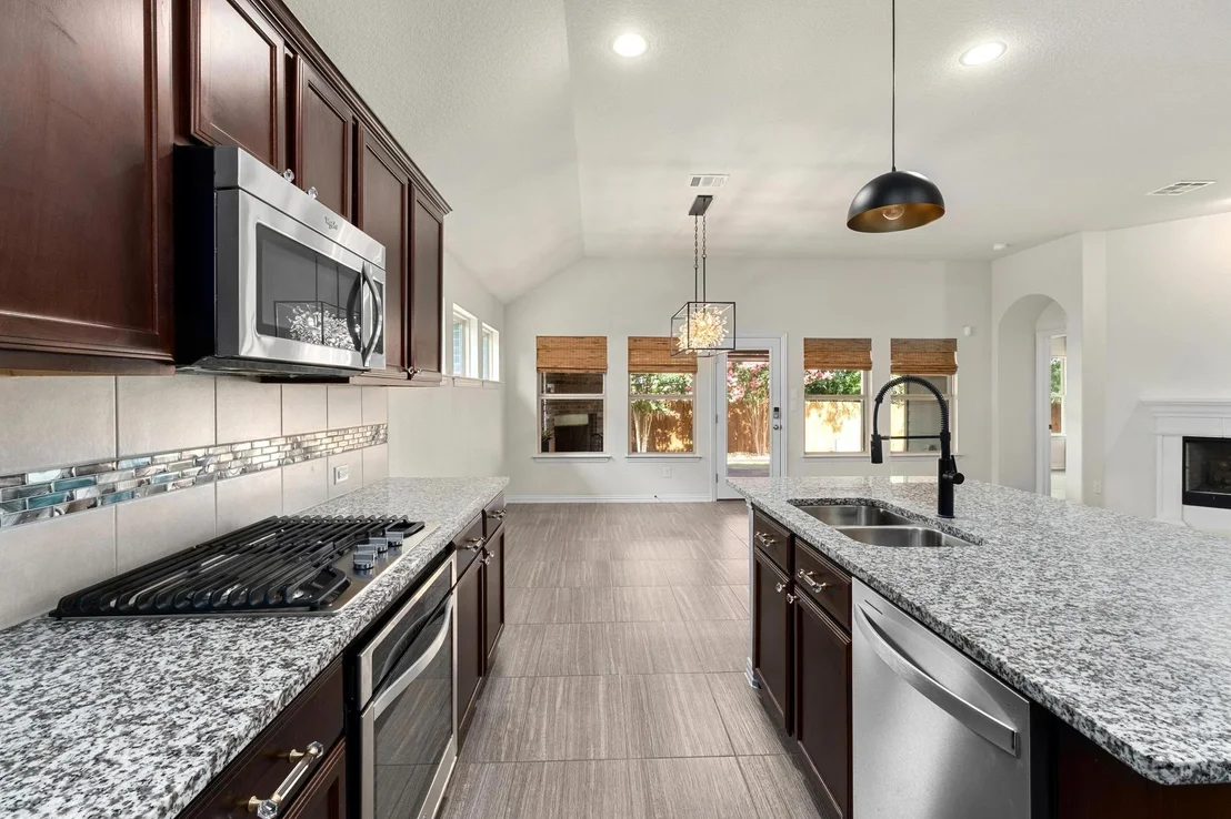 Photo of 21612 Hines LN