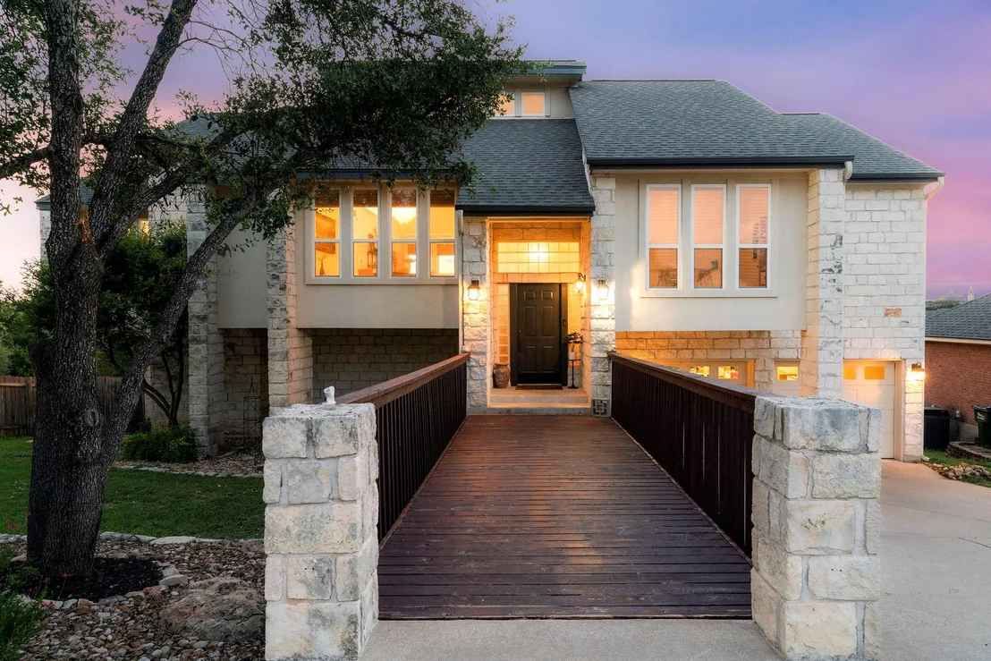 Photo of 403 Ridgewood DR